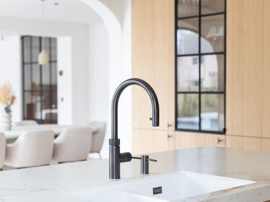 Insta Dekeyzer Moderne keuken Keukeneiland Keukenbouw Designkeuken Inbouwkasten Interieur Foto Tineke De Vos 0040