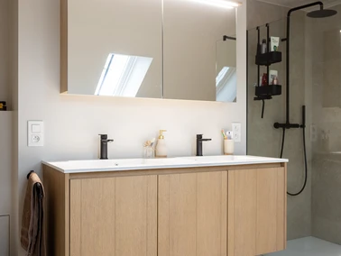 Dekeyzer Moderne keuken Keukeneiland Keukenbouw Designkeuken Inbouwkasten Interieur Foto Tineke De Vos LR 5125