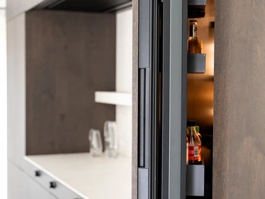 Dekeyzer Moderne keuken Keukeneiland Keukenbouw Designkeuken Inbouwkasten Interieur Foto Tineke De Vos LR 109