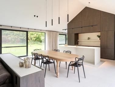 Dekeyzer Moderne keuken Keukeneiland Keukenbouw Designkeuken Inbouwkasten Interieur Foto Tineke De Vos HR 56